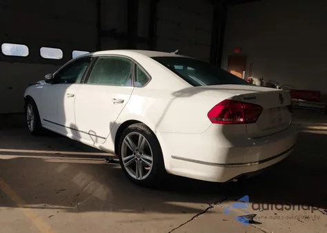 2014 Volkswagen Passat 1.8T Sel Premium из США, поврежденный, VIN 1VWCS7A32EC107093